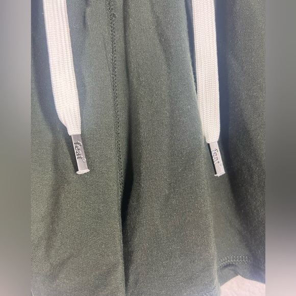 Chelsea Kauai x Feat Flowstate Shorts - Picture 6 of 8